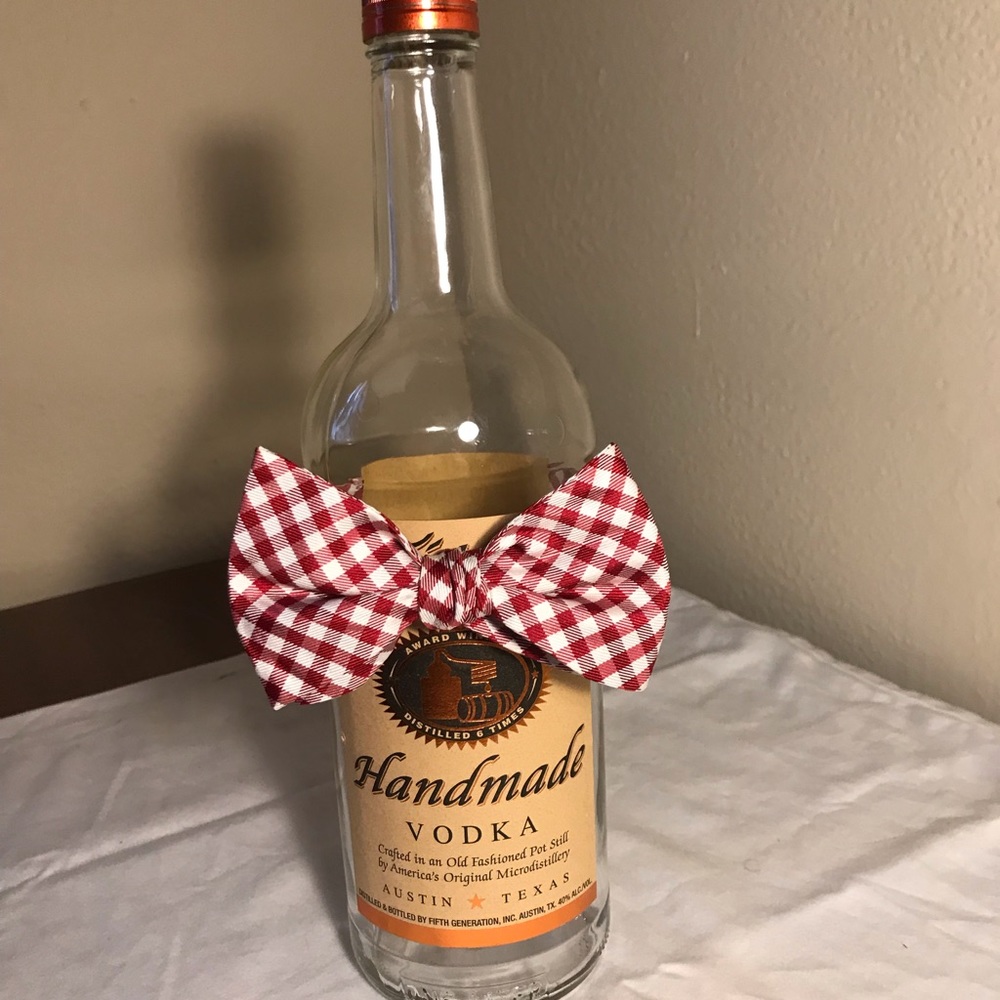 Tommy Hilfiger Adjustable Bow Tie